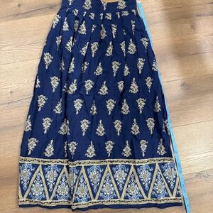 Vintage Sag Harbor Elegant Navy Blue and Gold Patterned Skirt